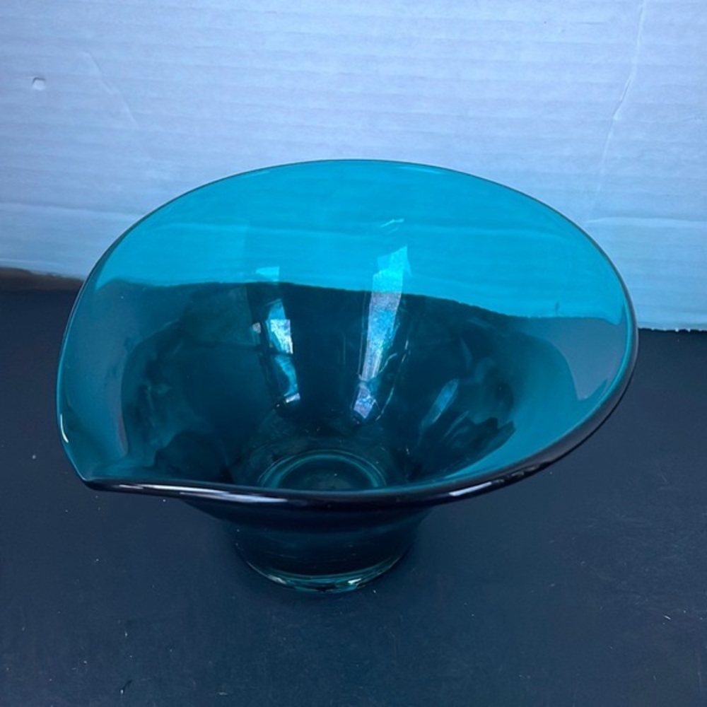 Vintage turquoise bowl art glass - Picture 2 of 12